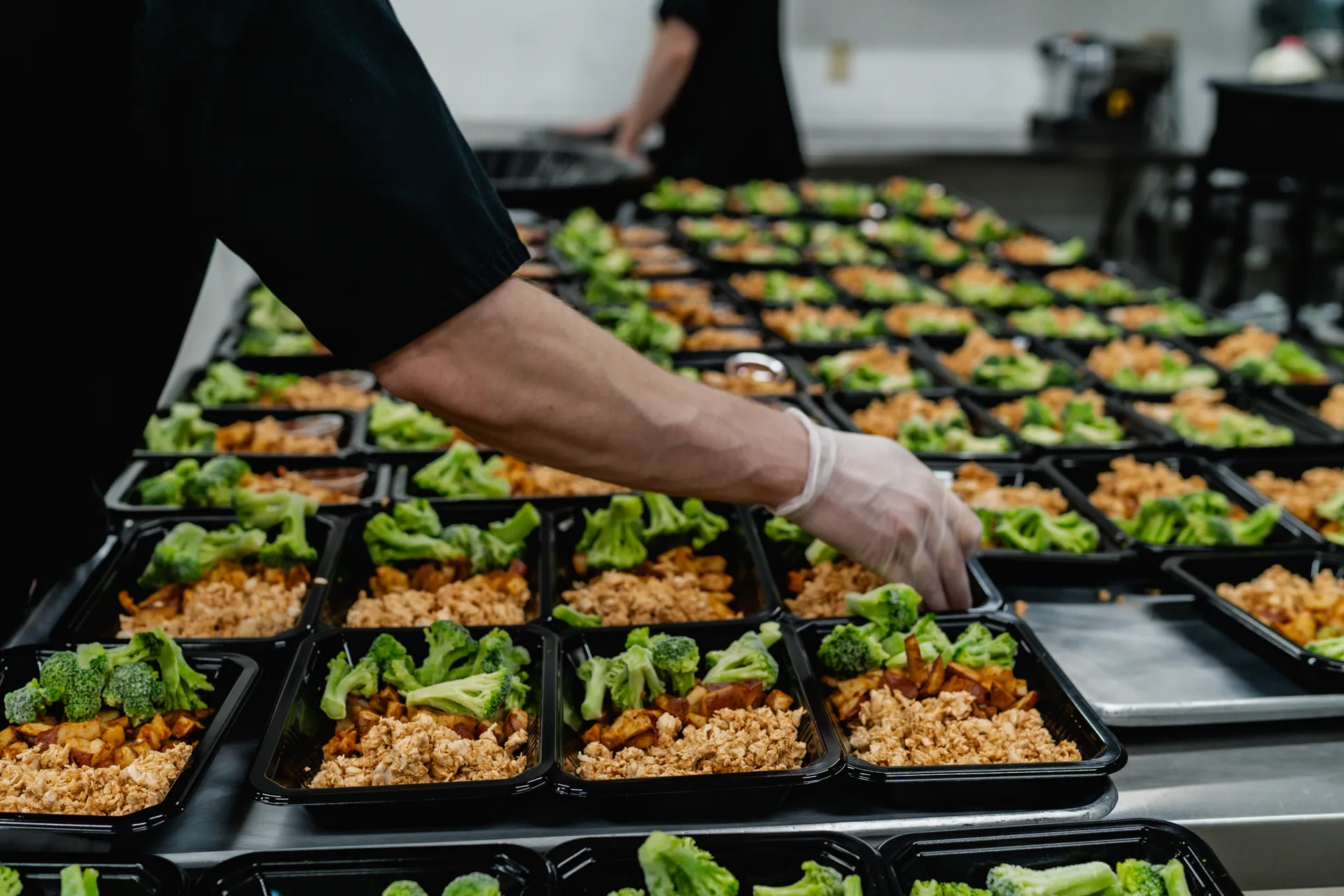 Assembling fresh meal bowls
